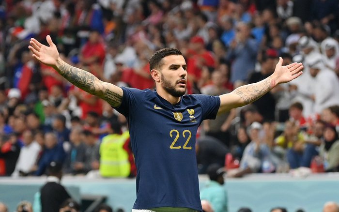 Tiểu sử cầu thủ Theo Hernandez